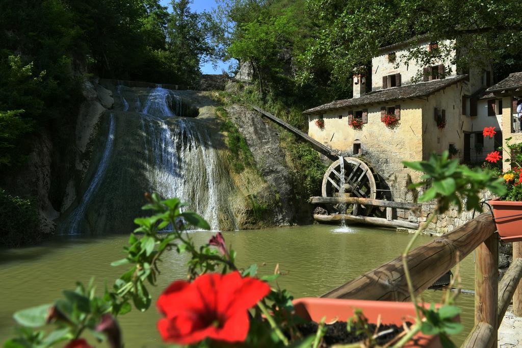 Miane Agriturismo Crodi מראה חיצוני תמונה